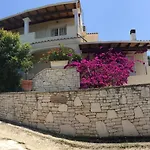Villa Petrino - Central Flat Location Within Kassiopi. Sleeps 8